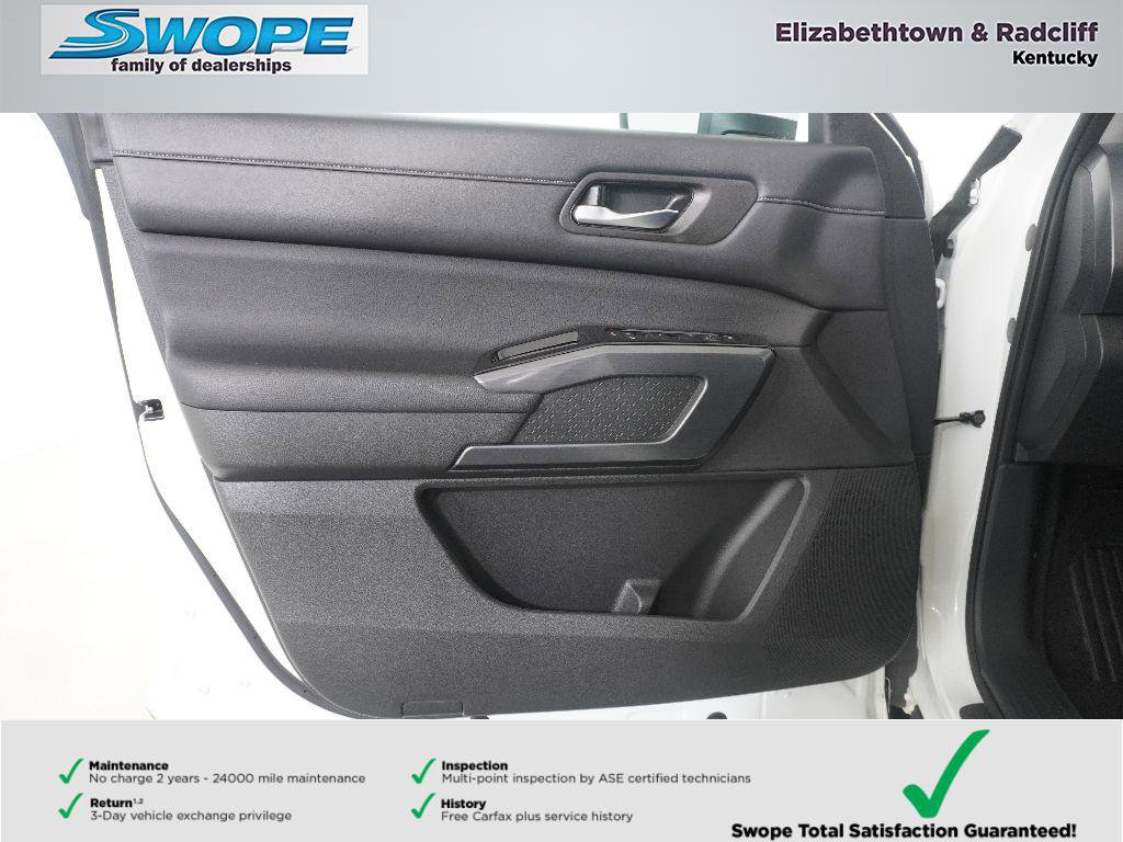 Certified 2024 Nissan Pathfinder SL image 15