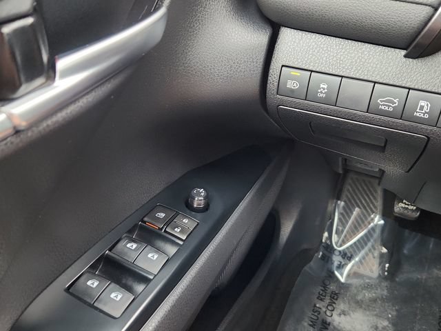 Used 2019 Toyota Camry SE w/ Carpet Mat Package FWD image 33