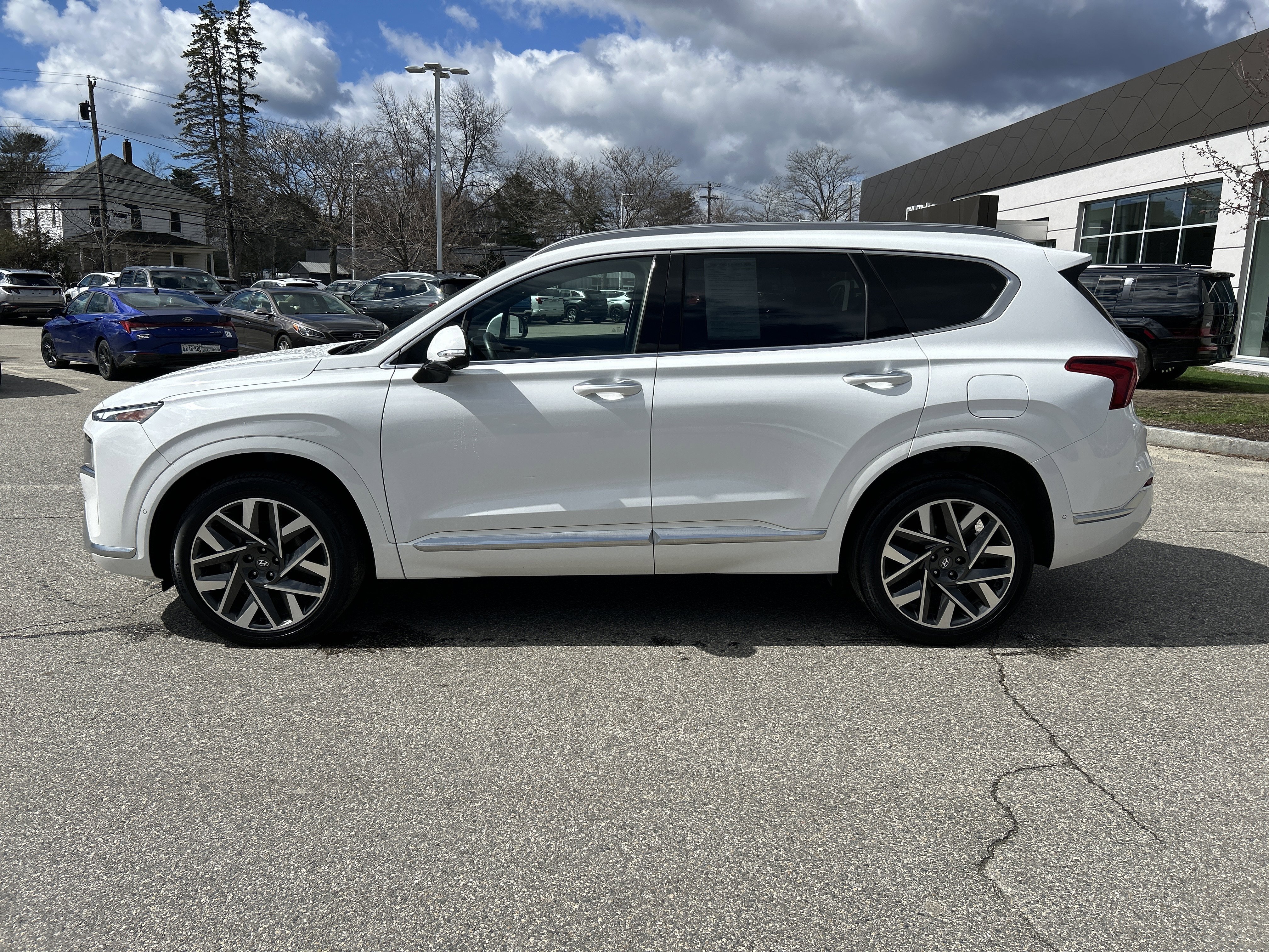 Used 2023 Hyundai Santa Fe Calligraphy w/ Cargo Package image 8