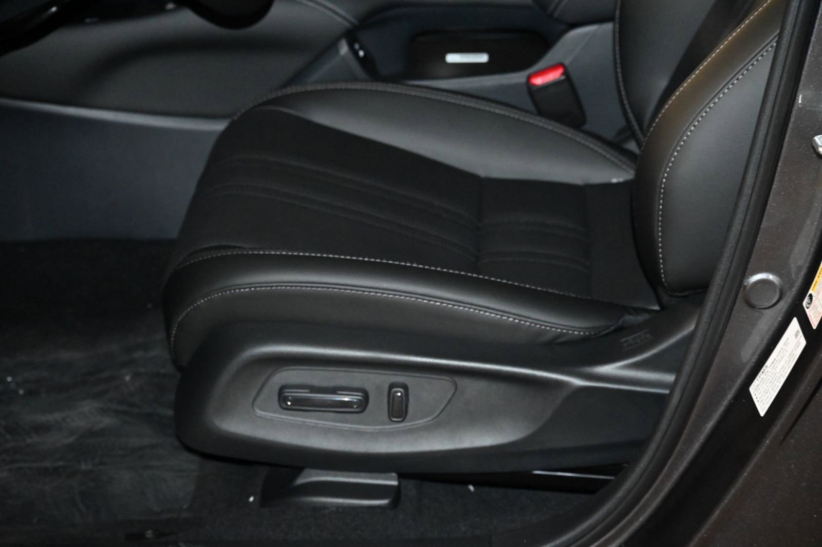 New 2026 Honda HR-V EX-L image 16