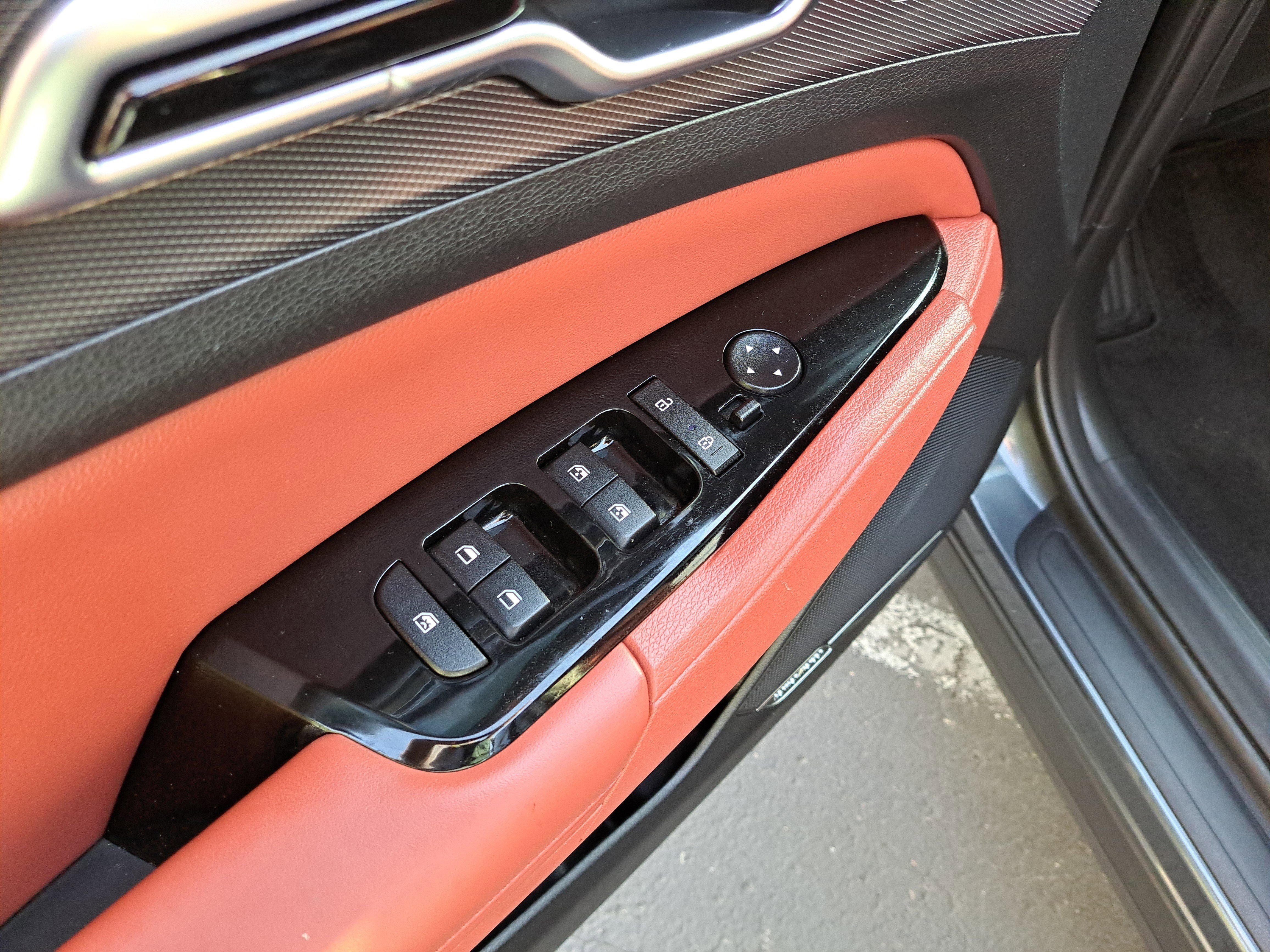 Used 2023 Kia Sportage SX image 19