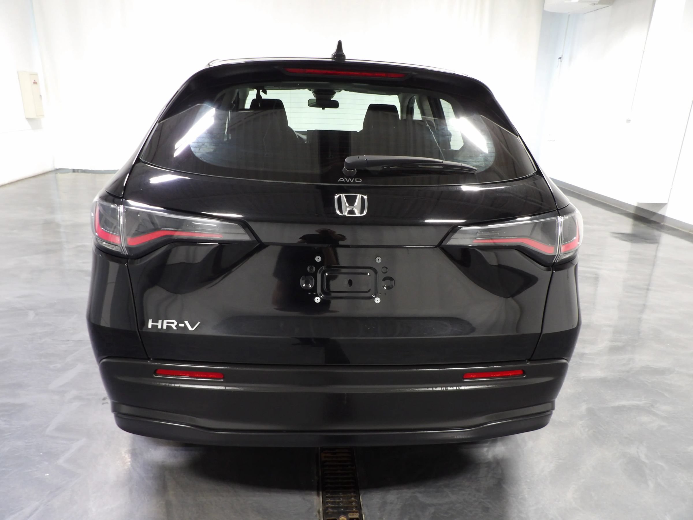 Used 2025 Honda HR-V LX image 6