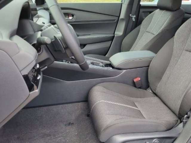 Used 2024 Honda Accord Sport image 9