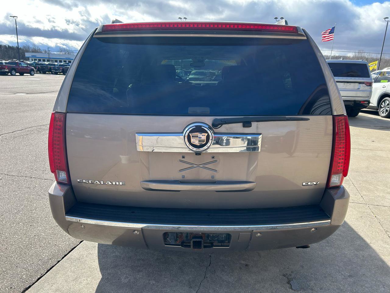 Used 2007 Cadillac Escalade ESV AWD w/ Information Package image 6