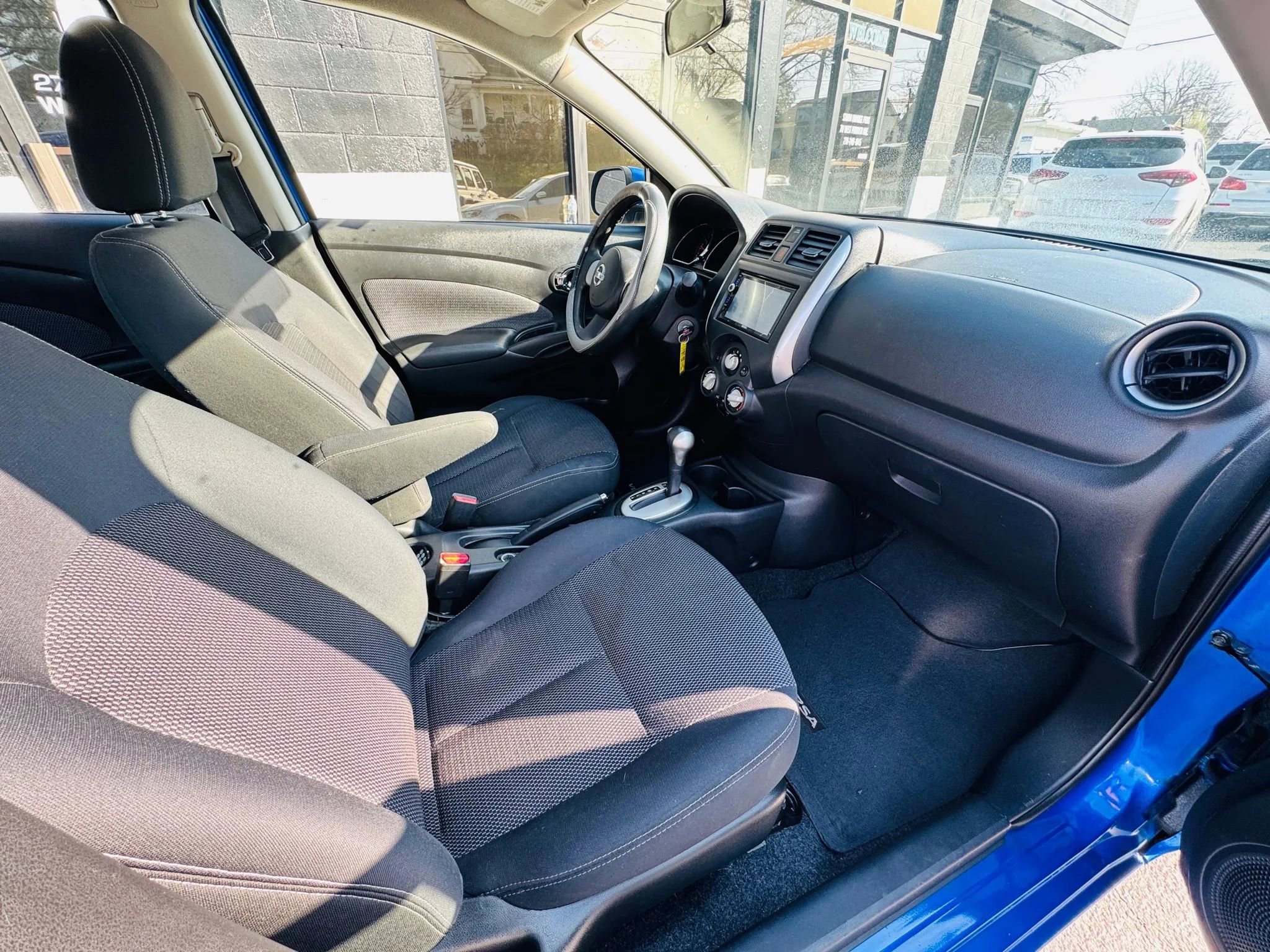 Used 2014 Nissan Versa SV image 17