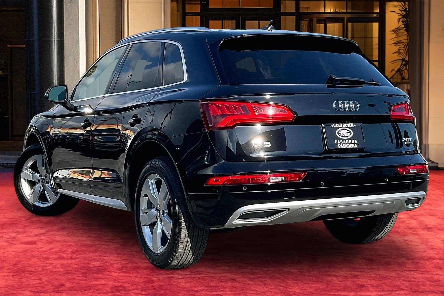 Used 2018 Audi Q5 2.0T Premium Plus w/ Premium Plus Package AWD/4WD image 11