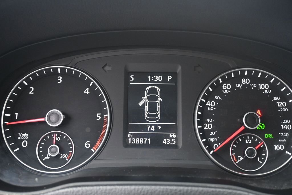 Used 2014 Volkswagen Passat TDI SE FWD image 18