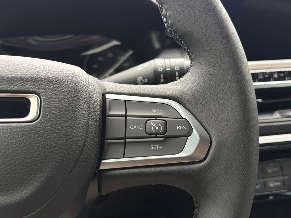 New 2026 Jeep Compass Latitude image 16