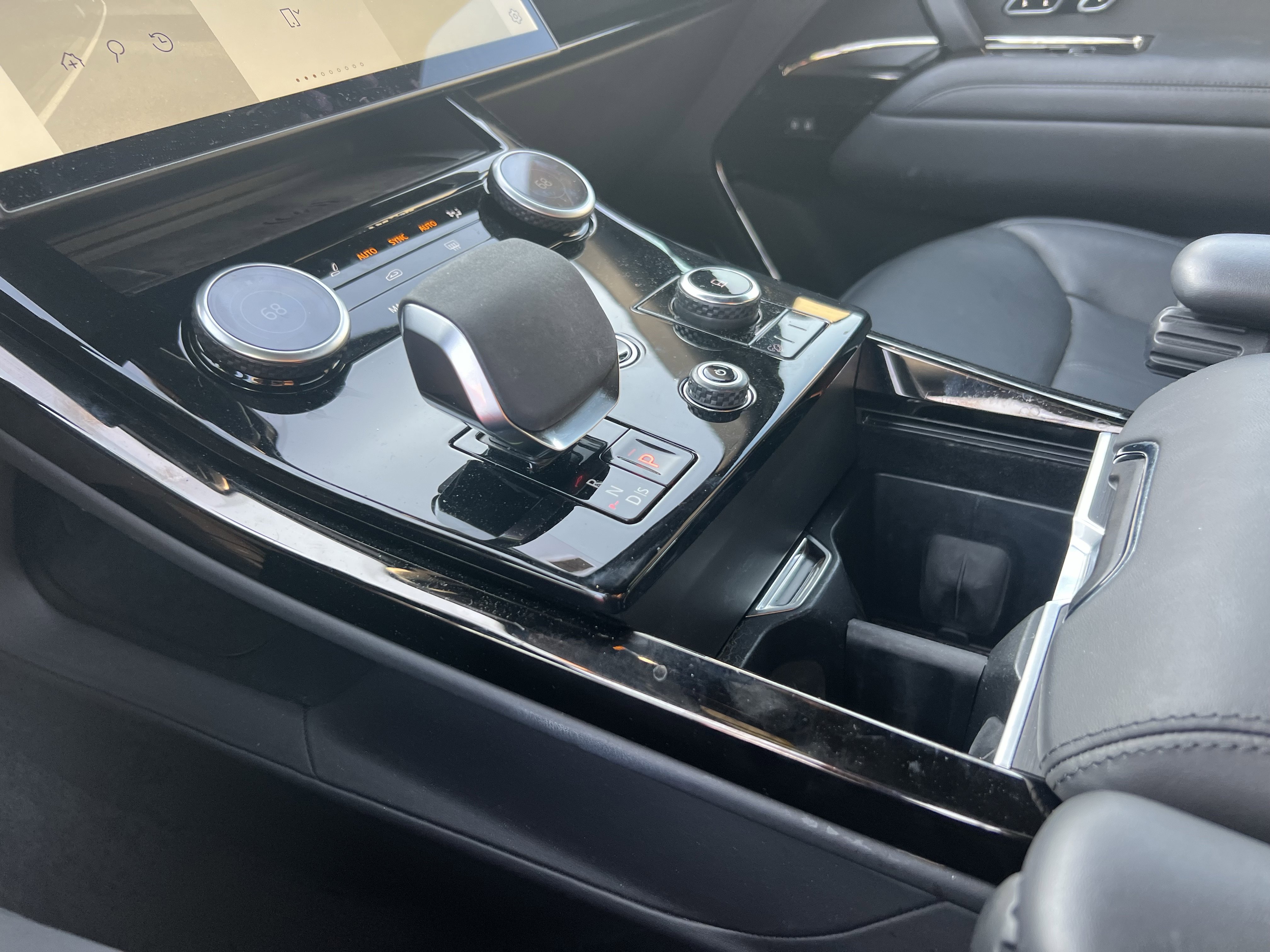 Used 2023 Land Rover Range Rover Sport SE Dynamic image 20