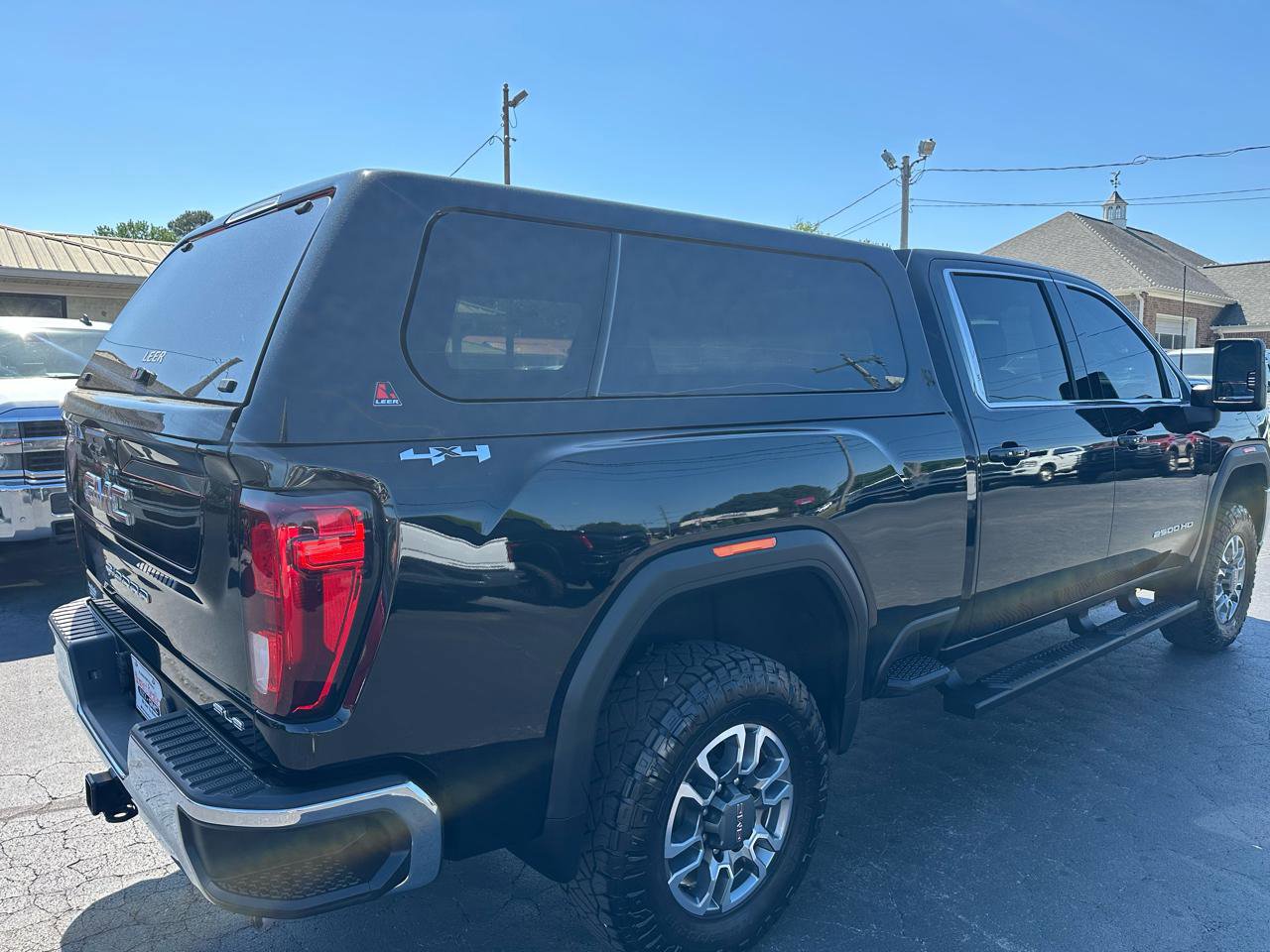 Used 2022 GMC Sierra 2500 SLE w/ SLE Convenience Package AWD/4WD image 5