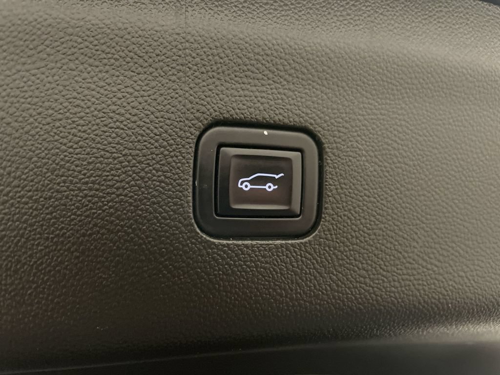 Used 2022 Buick Enclave Essence w/ LPO, Floor Liner Package FWD image 28