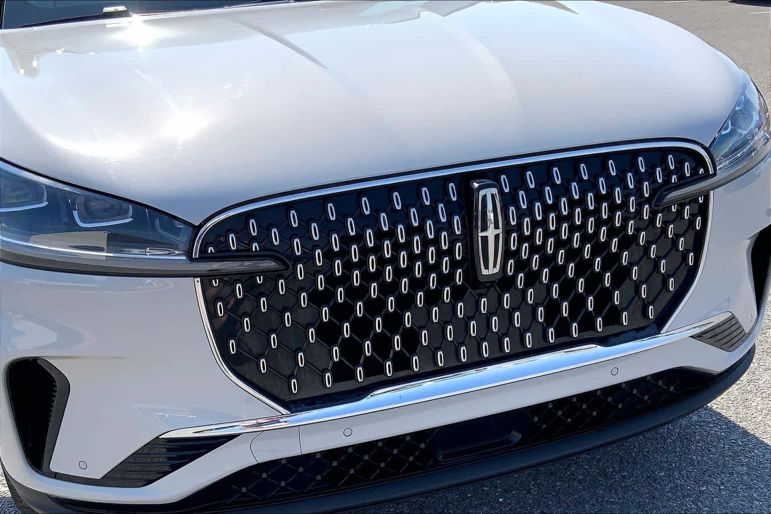 Used 2025 Lincoln Aviator Reserve w/ Equipment Group 201A image 29