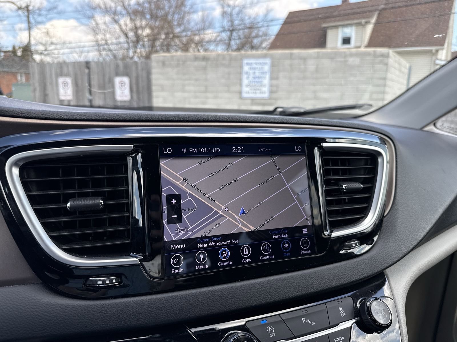 Used 2018 Chrysler Pacifica Touring-L Plus w/ Tire & Wheel Group image 35