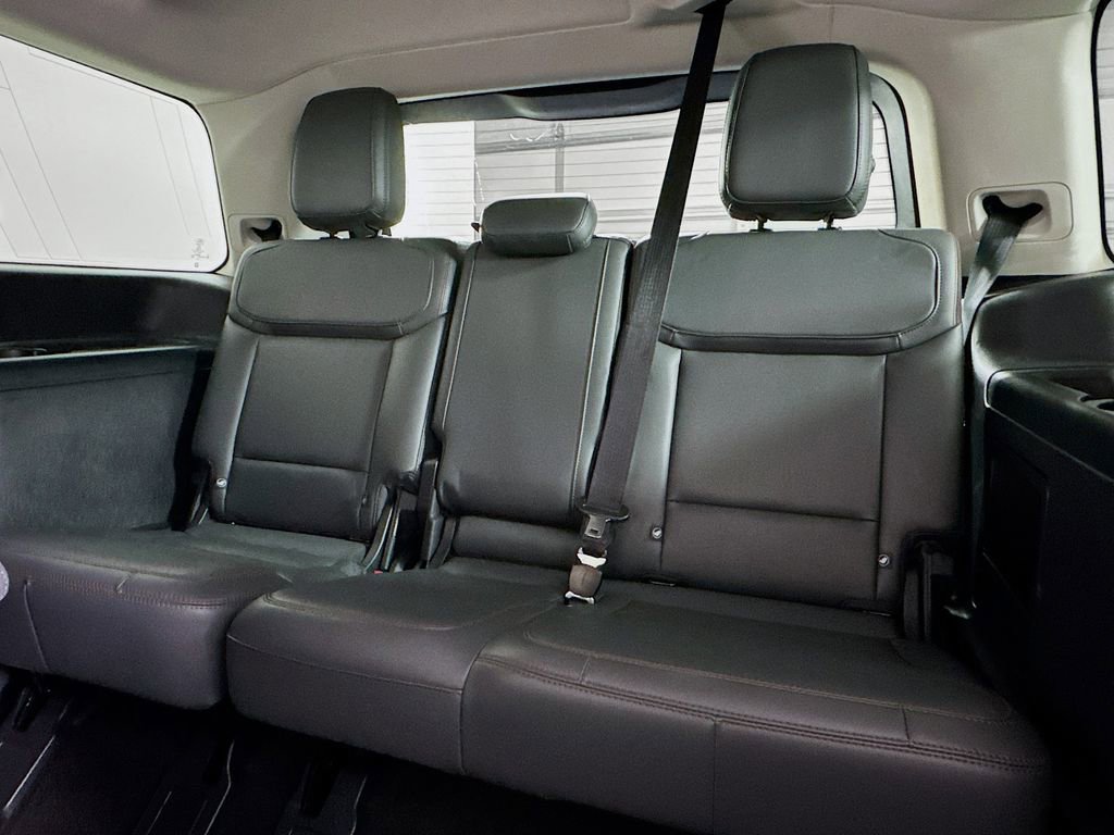 Used 2025 Ford Expedition Active image 13