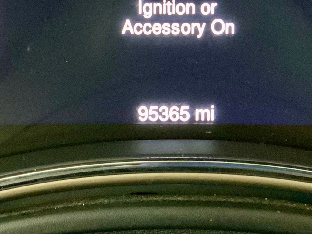 Used 2015 Jeep Grand Cherokee Overland w/ Advanced Technology Group image 32