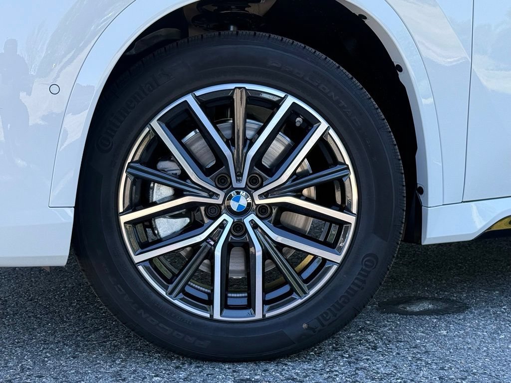 New 2026 BMW X1 xDrive28i w/ M Sport Package AWD/4WD image 9