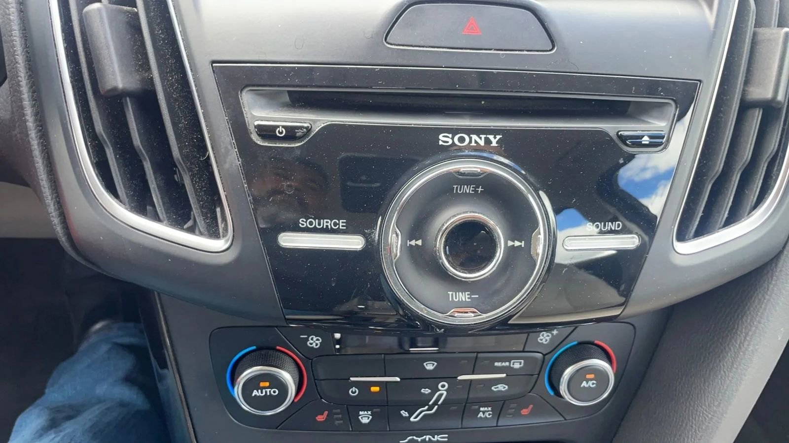 Used 2016 Ford Focus Electric Hatchback FWD image 37