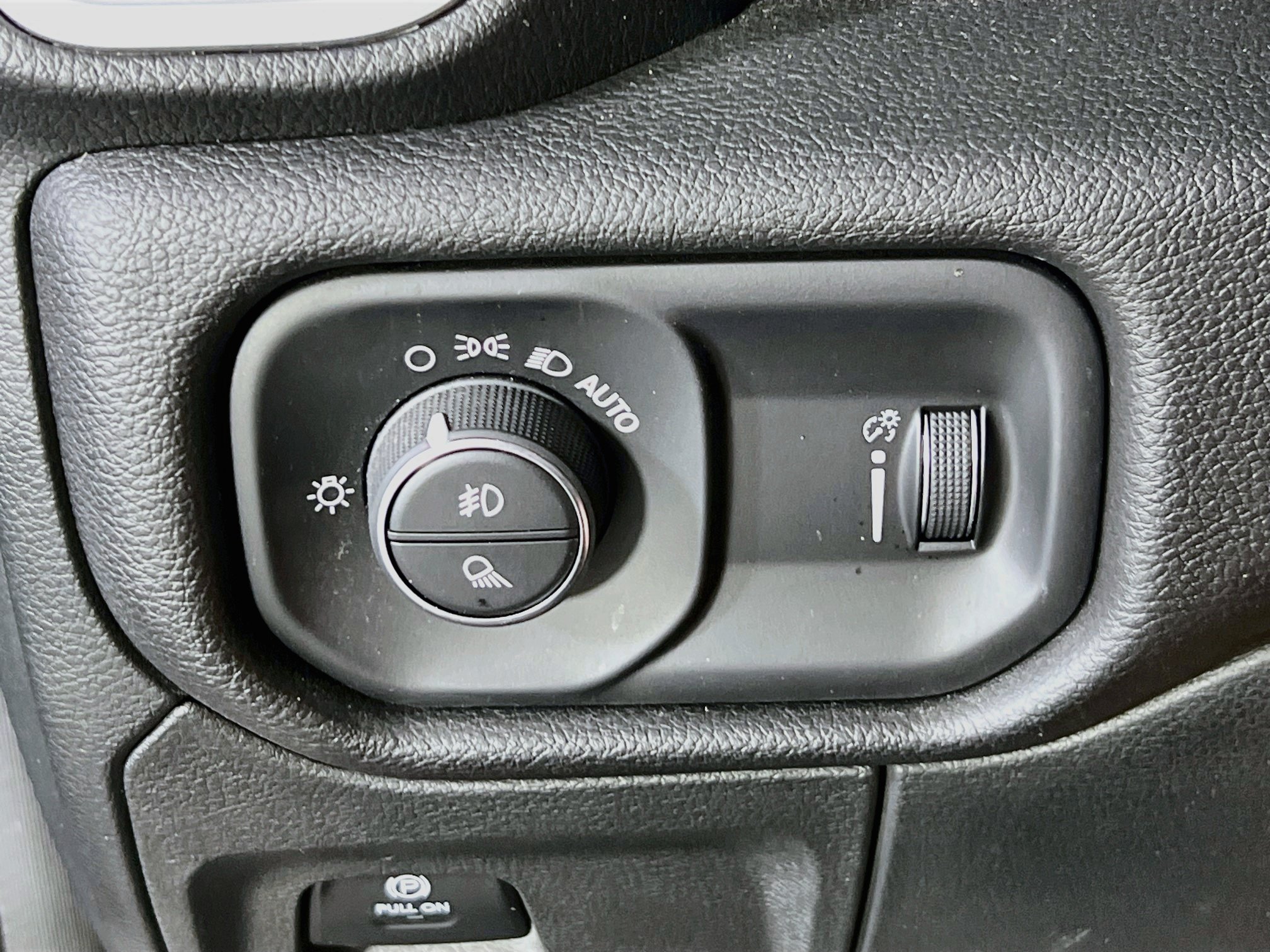 Used 2023 RAM 1500 Big Horn AWD/4WD image 10