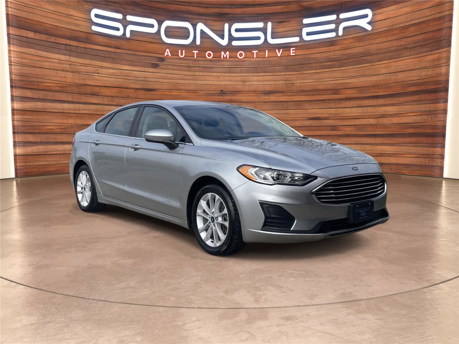 Used 2020 Ford Fusion SE image 9