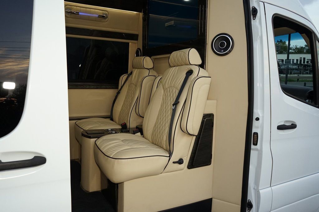 Used 2022 Mercedes-Benz Sprinter 3500 image 23