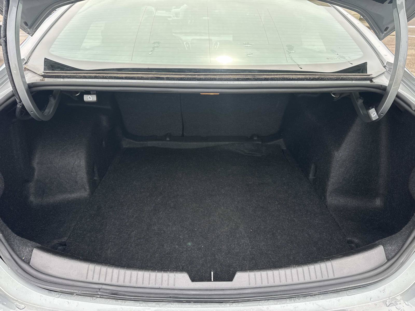 Used 2025 Chevrolet Malibu LT FWD image 9