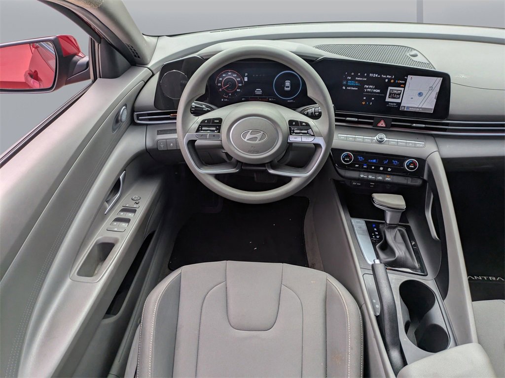 Used 2024 Hyundai Elantra SEL image 16