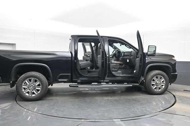 Used 2026 Chevrolet Silverado 2500 High Country w/ Technology Package AWD/4WD image 56