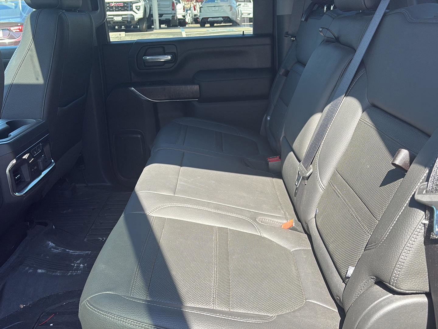 Used 2020 GMC Sierra 3500 Denali w/ Denali Ultimate Package AWD/4WD image 29