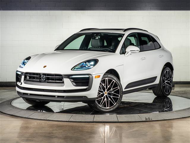 Certified 2026 Porsche Macan AWD/4WD image 1