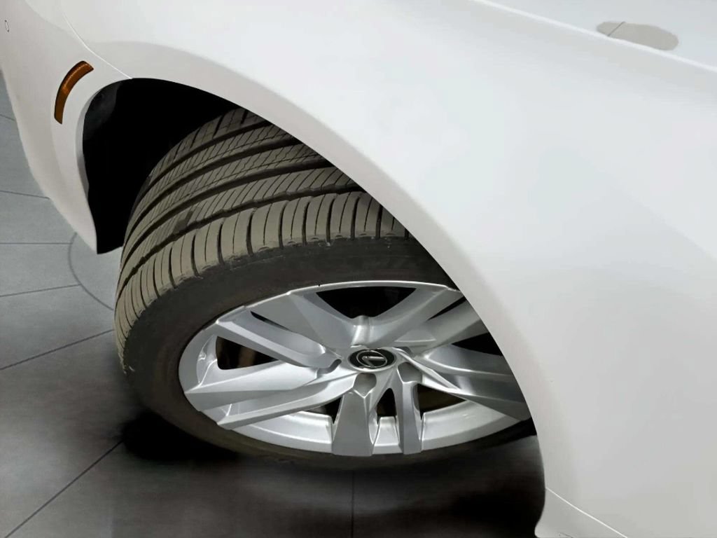 Used 2023 Lexus RC 300 RWD image 39