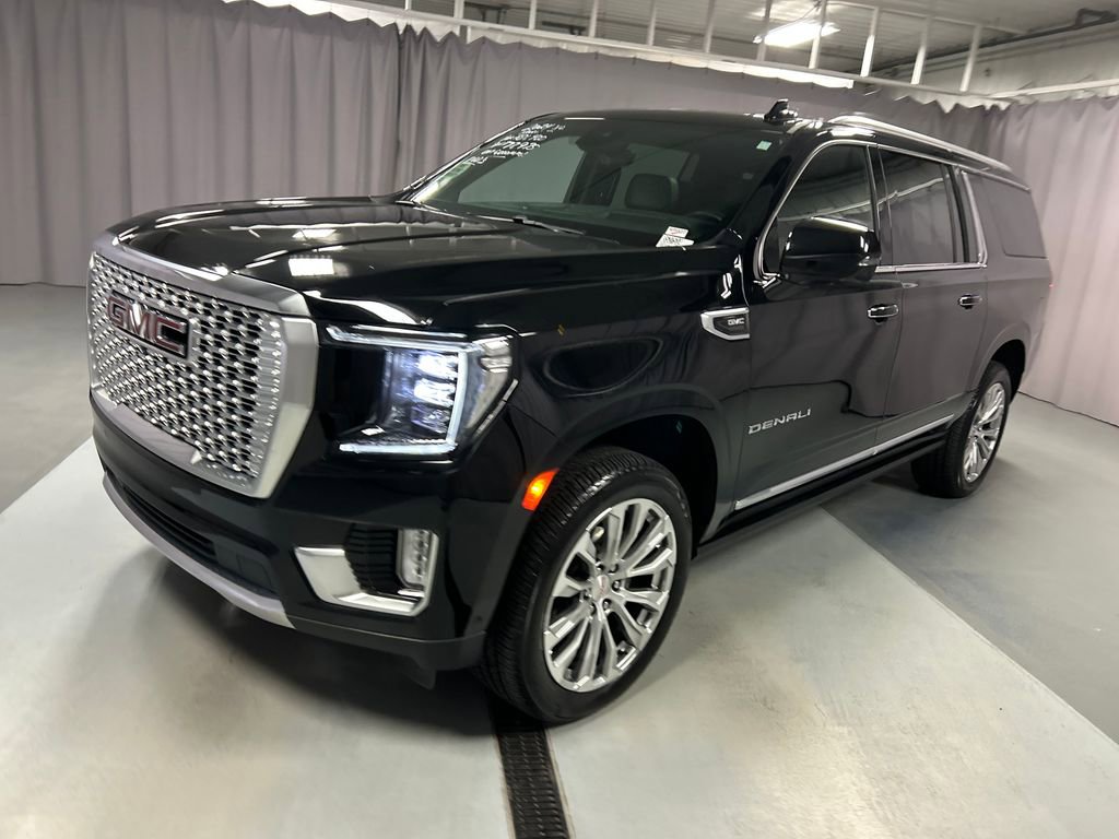 Used 2024 GMC Yukon XL Denali image 3