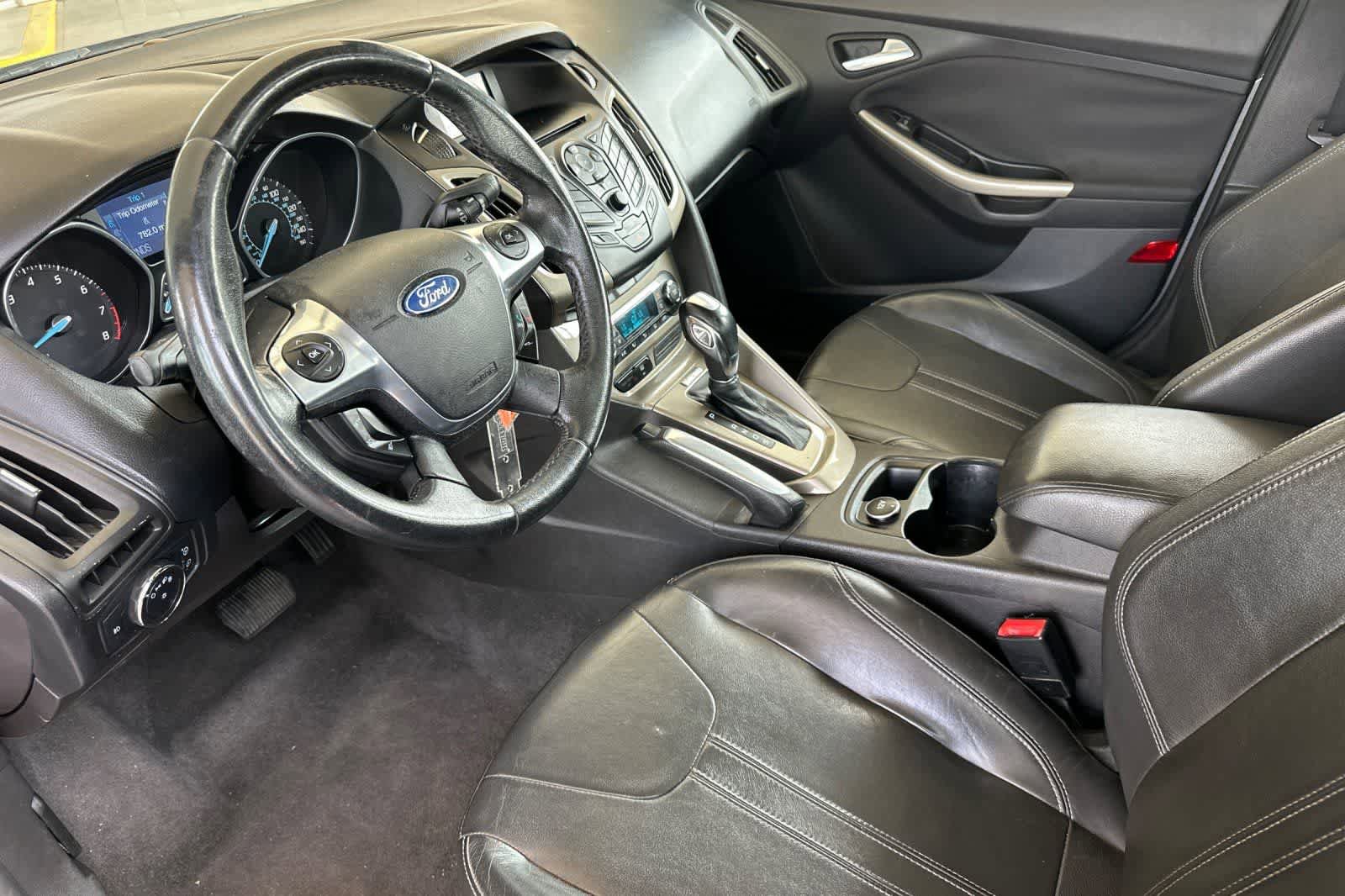 Used 2012 Ford Focus SEL FWD image 11
