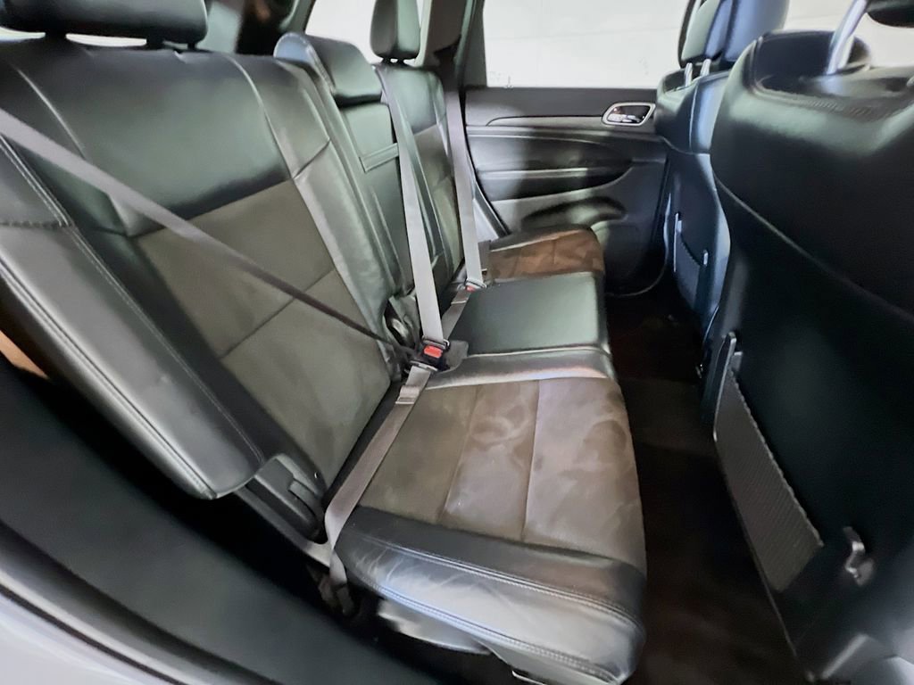 Used 2019 Jeep Grand Cherokee Altitude AWD/4WD image 23