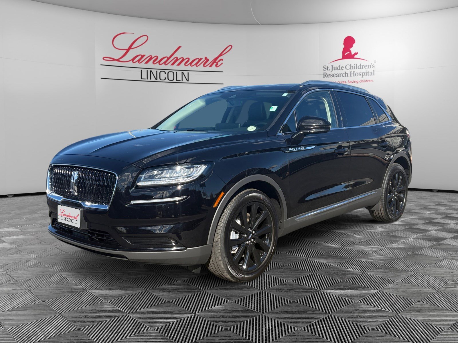 Certified 2023 Lincoln Nautilus Reserve w/ Monochromatic Package