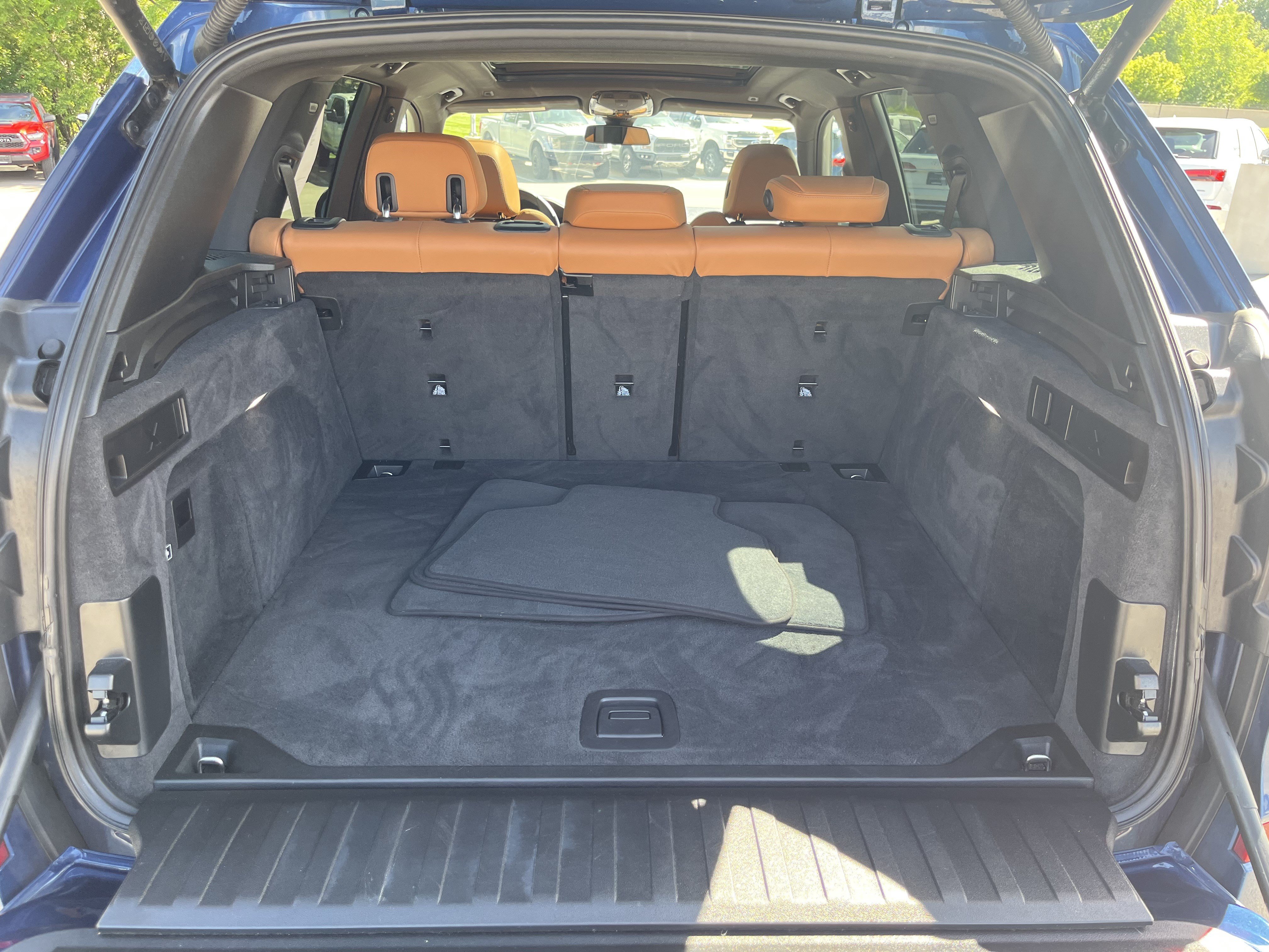 Used 2022 BMW X5 xDrive40i w/ M Sport Package AWD/4WD image 45