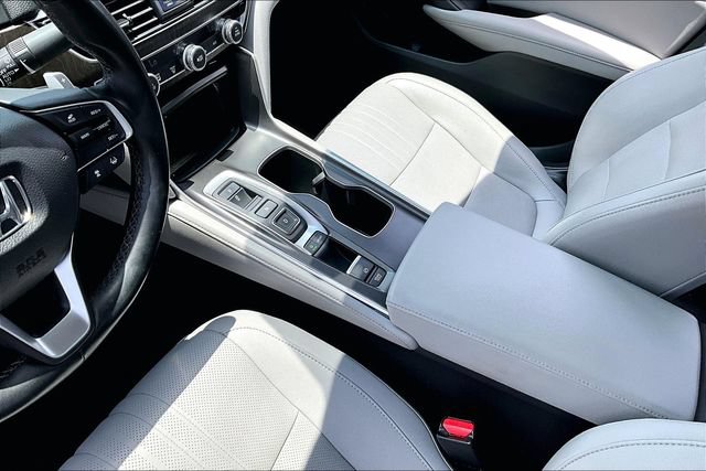 Used 2020 Honda Accord Touring image 18