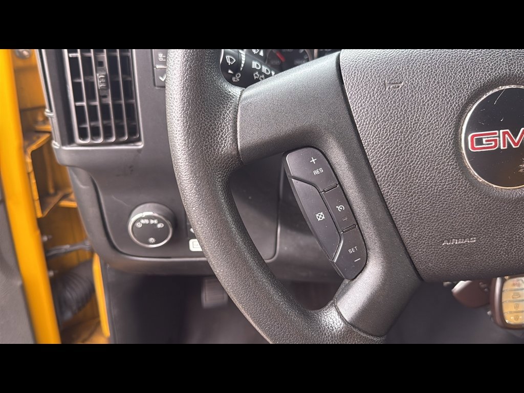 Used 2021 GMC Savana 3500 Extended w/ Power Convenience Package RWD image 13