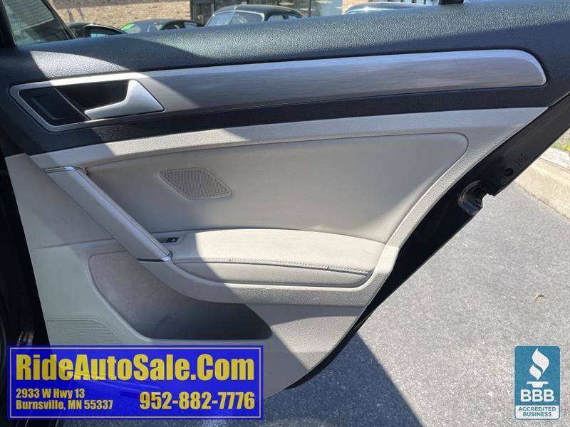 Used 2016 Volkswagen Golf Limited Edition FWD image 15