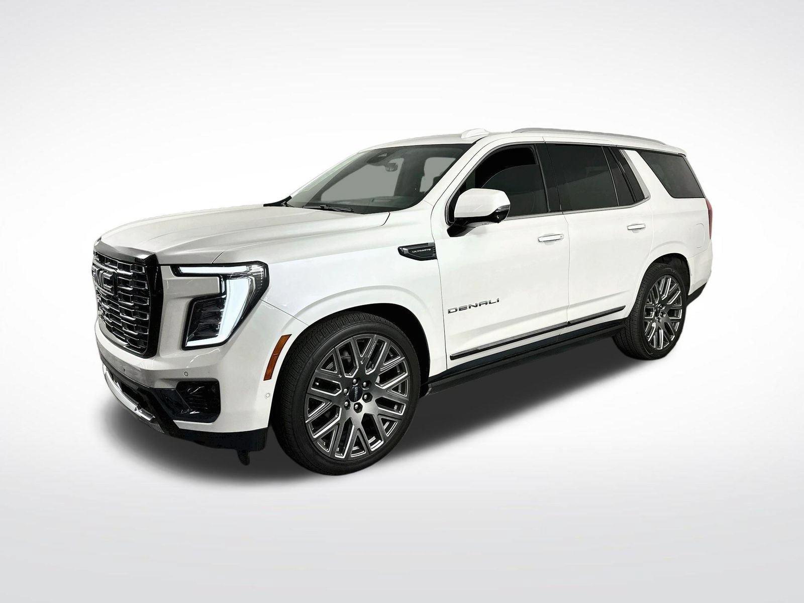 Used 2025 GMC Yukon Denali Ultimate w/ LPO, Floor Liner Package AWD/4WD image 4