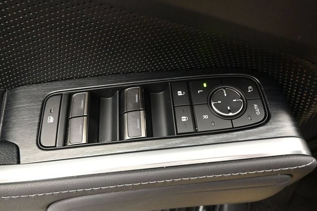 Used 2025 Lexus GX 550 w/ Accessory Package (2T) AWD/4WD image 10