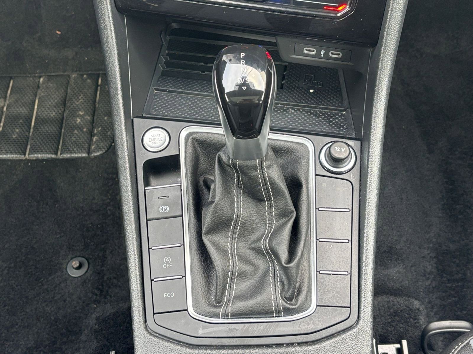 Used 2025 Volkswagen Jetta SE image 37