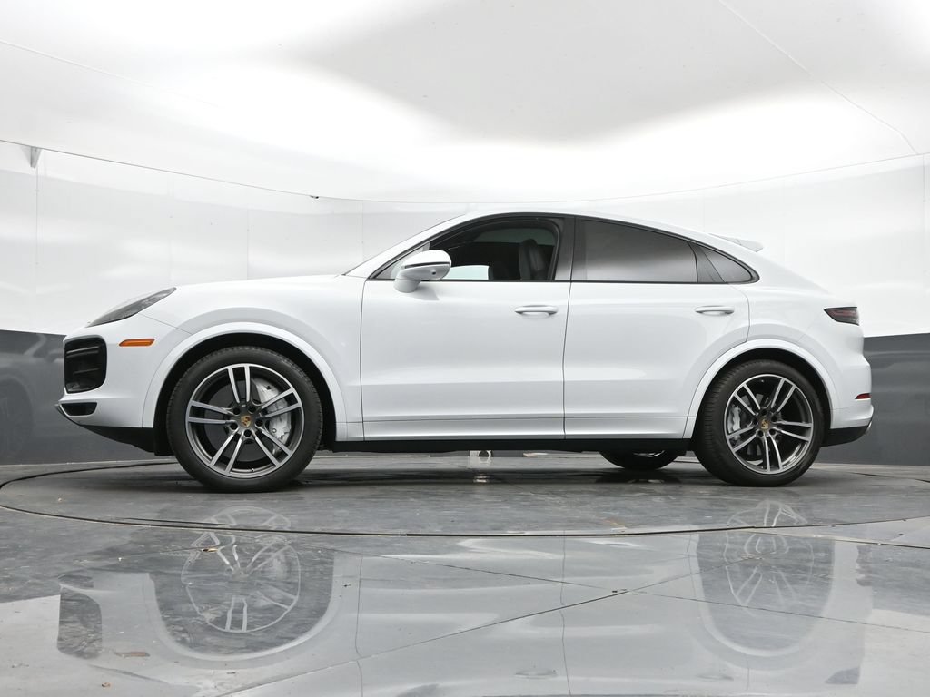 Used 2023 Porsche Cayenne Turbo AWD/4WD image 47