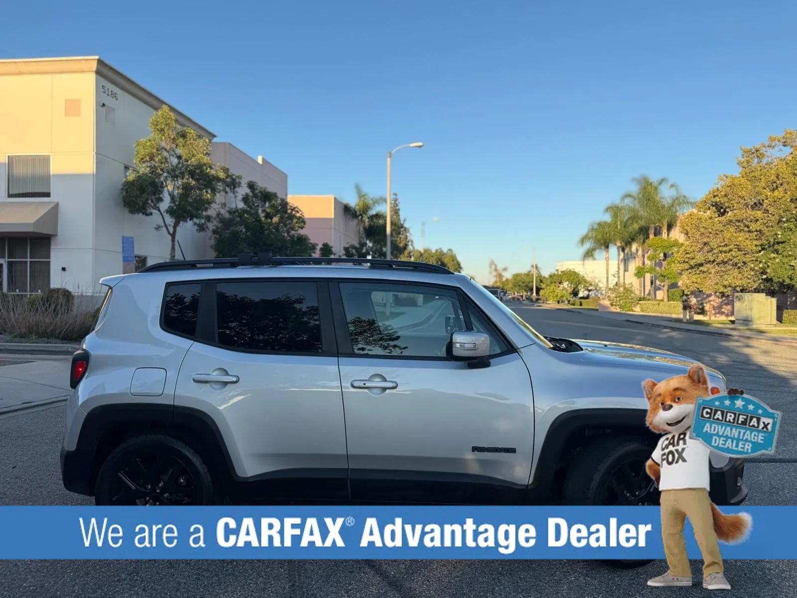 Used 2018 Jeep Renegade Altitude FWD image 18