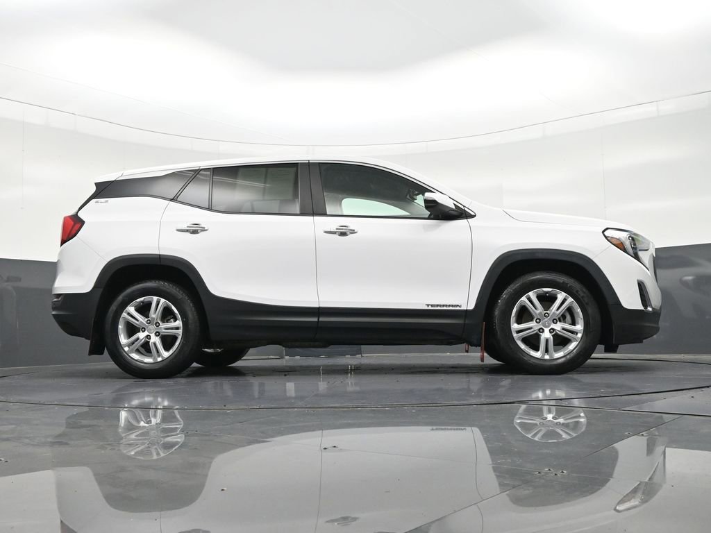Used 2021 GMC Terrain SLE image 28