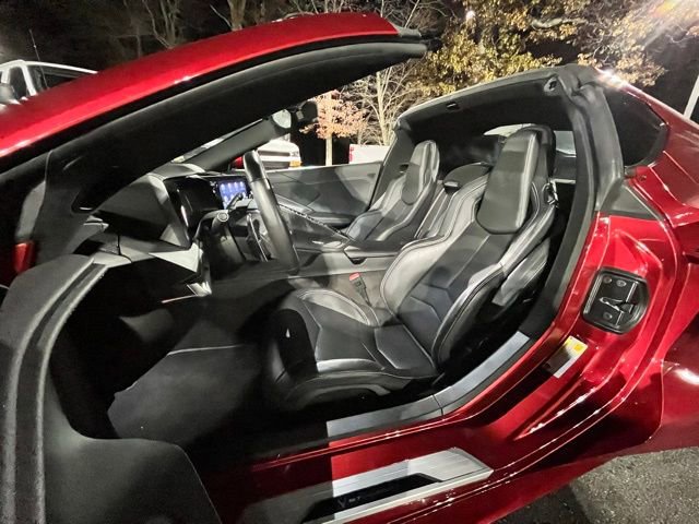 Used 2023 Chevrolet Corvette Stingray Coupe w/ 1LT image 17