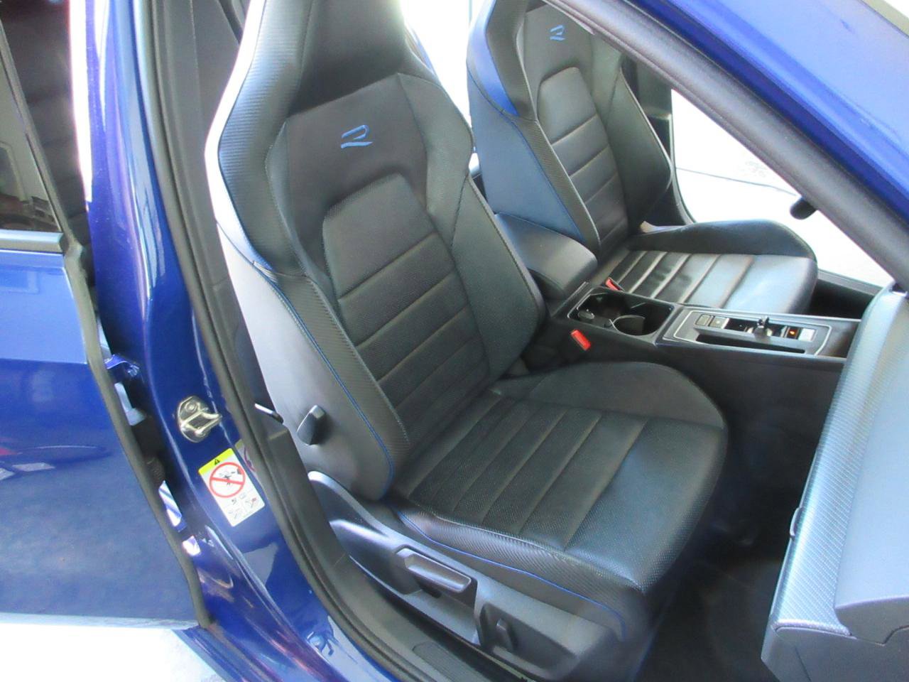 Used 2022 Volkswagen Golf R AWD/4WD image 25