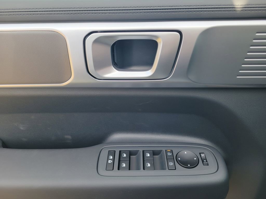 New 2026 Hyundai Santa Fe SE AWD/4WD image 16
