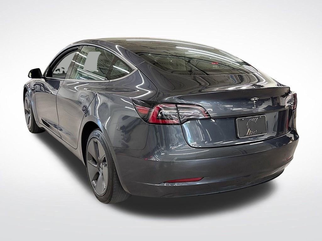 Used 2023 Tesla Model 3 Standard Range image 3