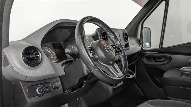 Used 2022 Mercedes-Benz Sprinter 2500 image 16
