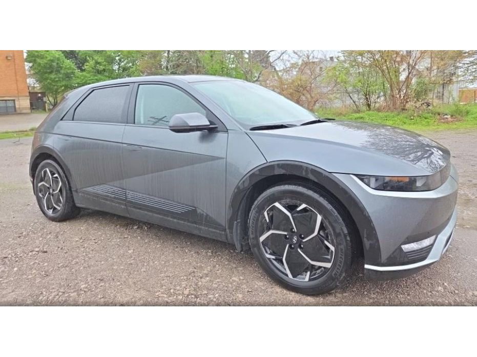 Used 2023 Hyundai Ioniq 5 SEL AWD/4WD image 2